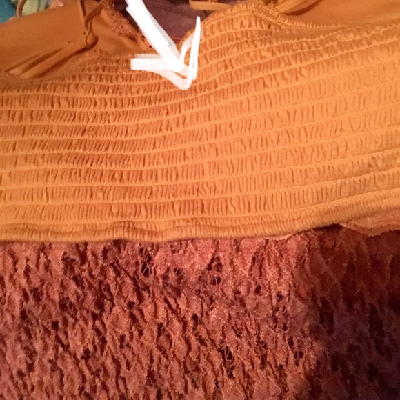 SOLD❗️Wishlist Lace Bralette (Gold Color) - Picture 6 of 7